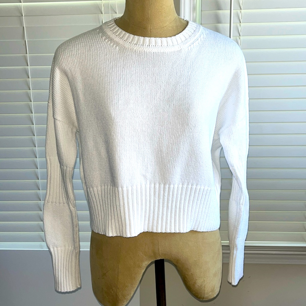 Women’s Cotton White Sweater Slash Back Planet By Lauren G. One Size. Perfect